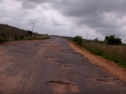 Turista faz desabafo sobre rodovia que liga Itagimirim a Salto da Divisa